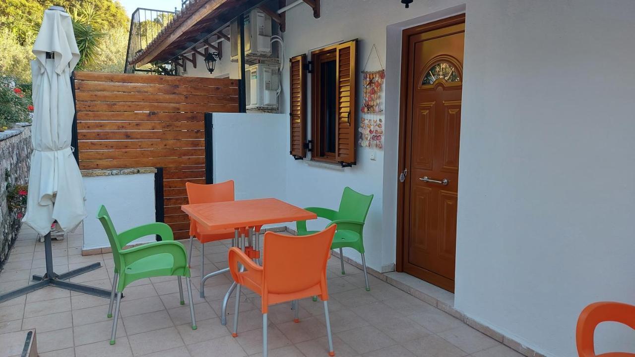 Villa Sissy Studios & Apartments Sívota Екстериор снимка