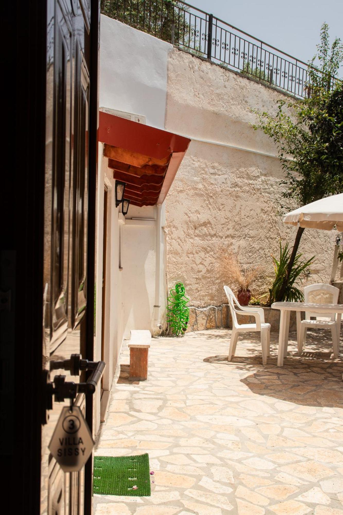 Villa Sissy Studios & Apartments Sívota Екстериор снимка