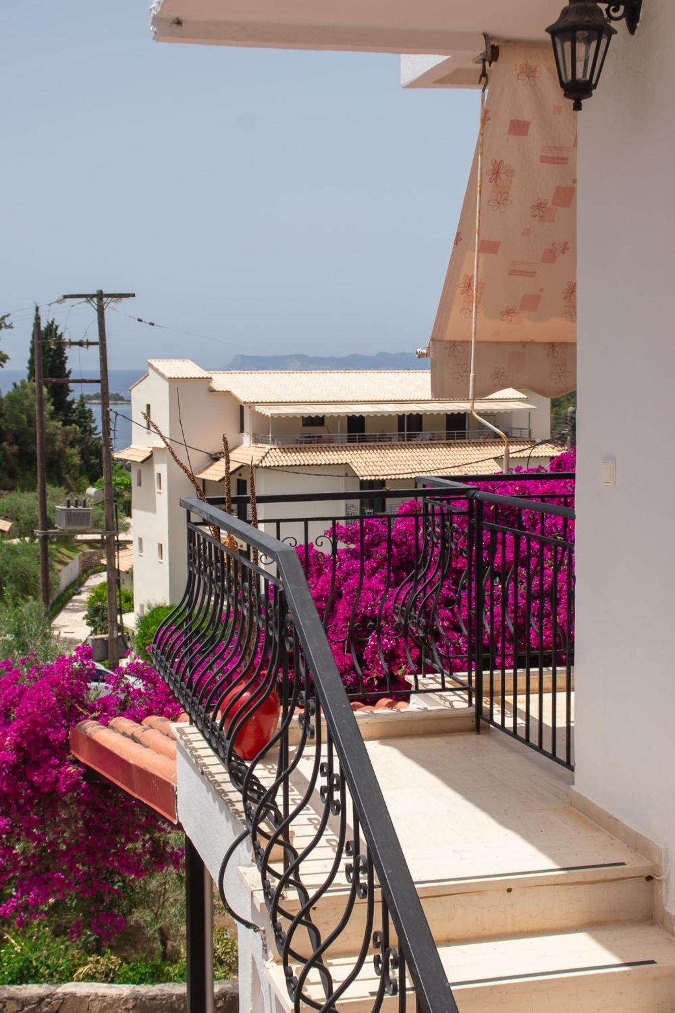Villa Sissy Studios & Apartments Sívota Екстериор снимка