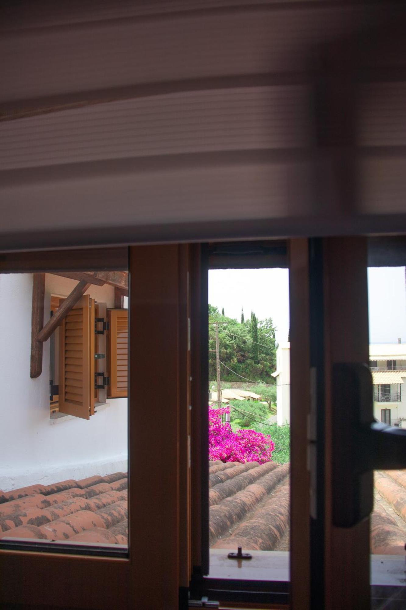 Villa Sissy Studios & Apartments Sívota Екстериор снимка