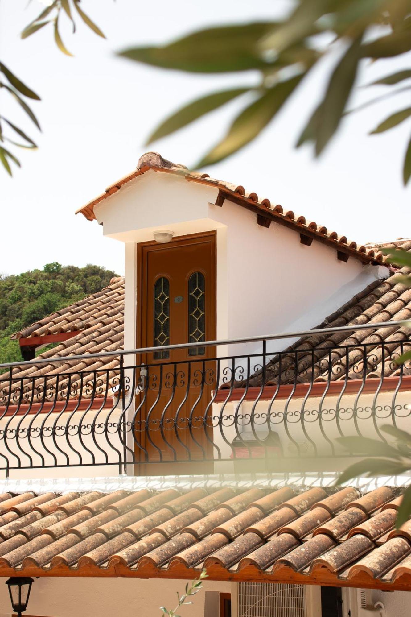 Villa Sissy Studios & Apartments Sívota Екстериор снимка